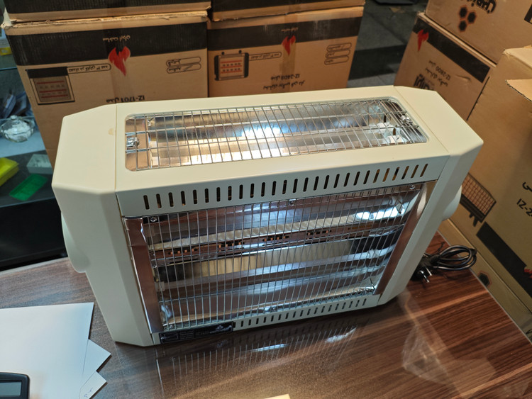 بخاری برقی ۴ شعله فن دار ایران زمین مدل IZ-2800